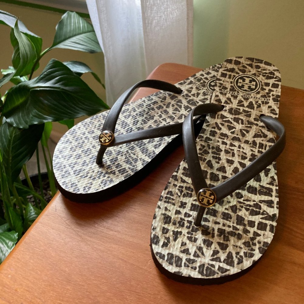 TORY BURCH Barely Worn Foam Flip Flops